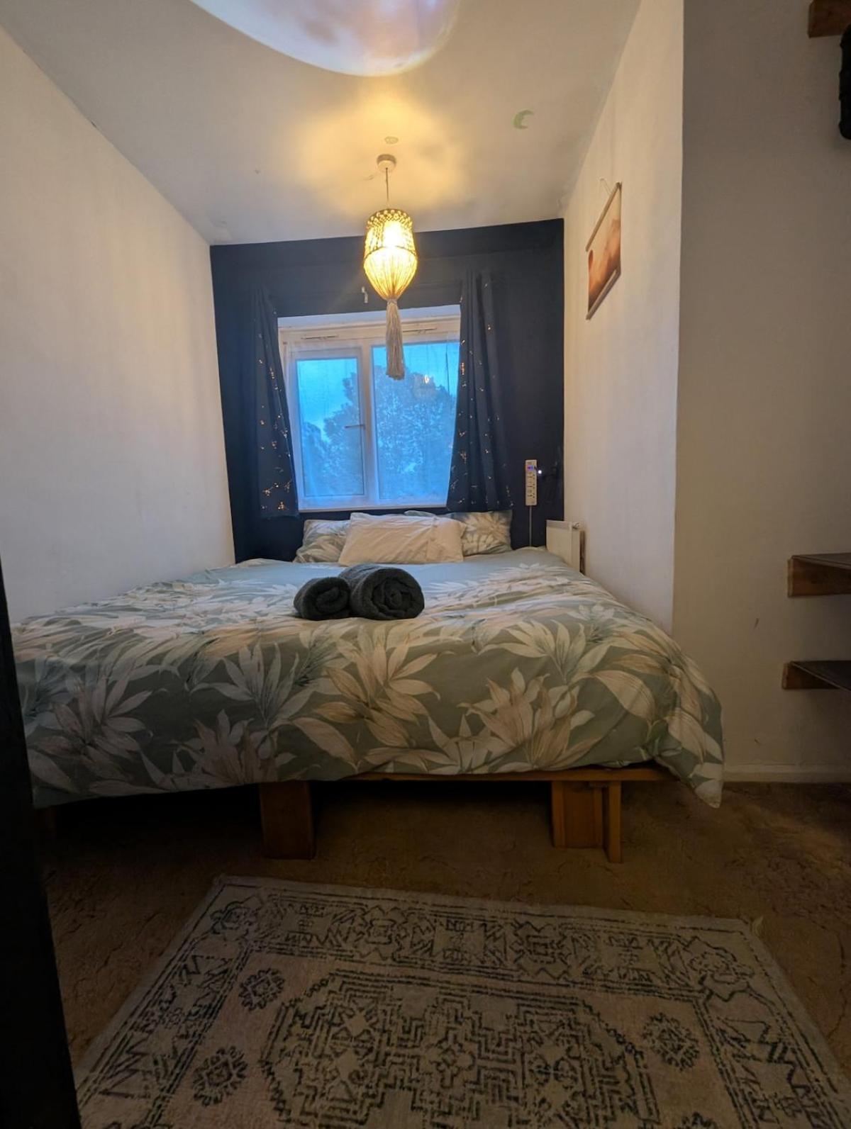 Bright Maisonette Near Apartamento *
