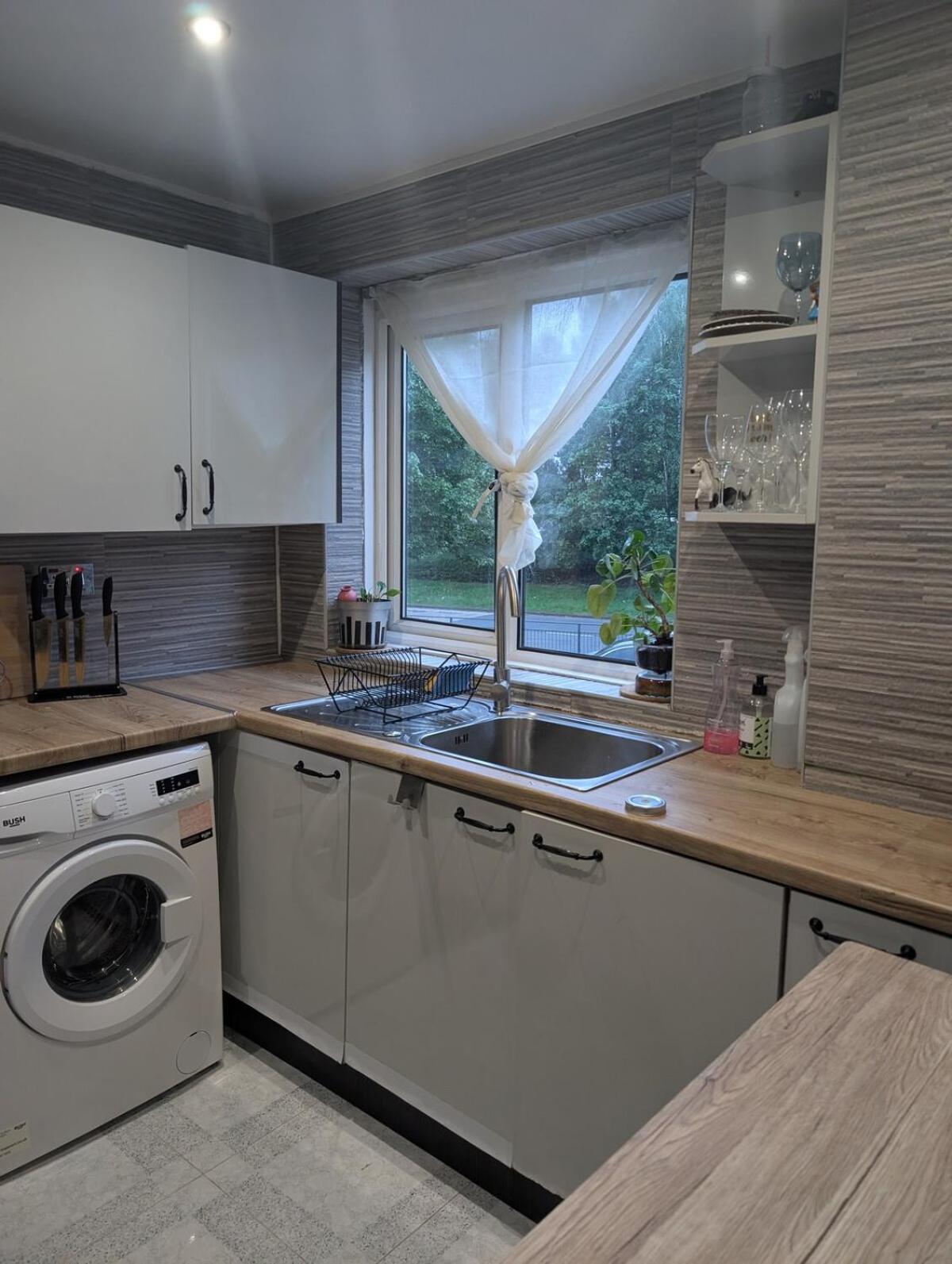 Bright Maisonette Near * Birmingham
