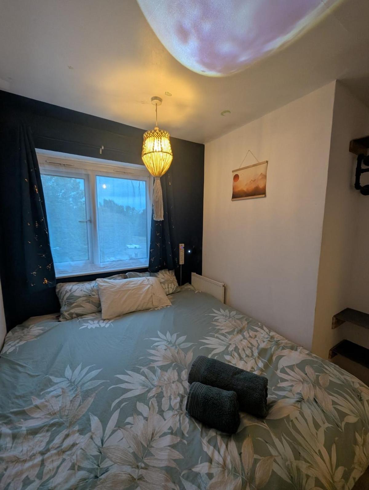 Bright Maisonette Near Birmingham