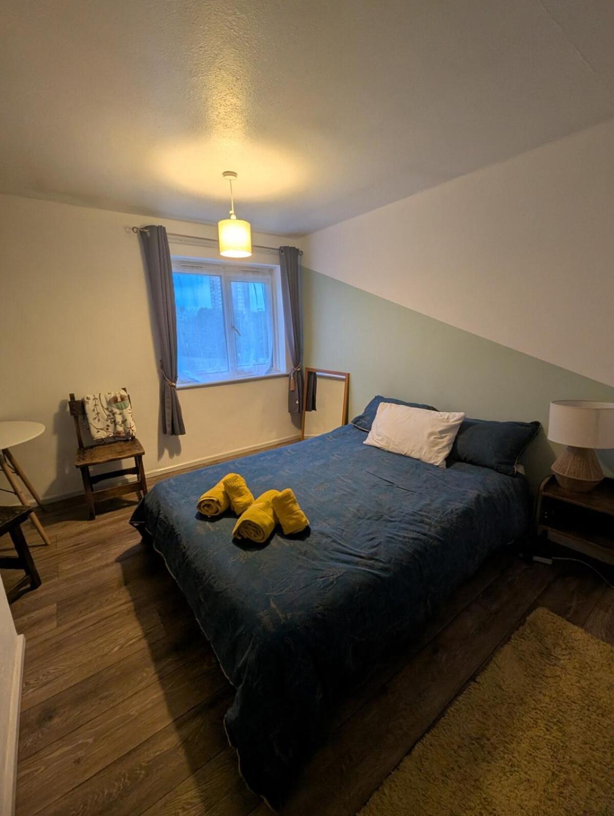 Bright Maisonette Near Birmingham